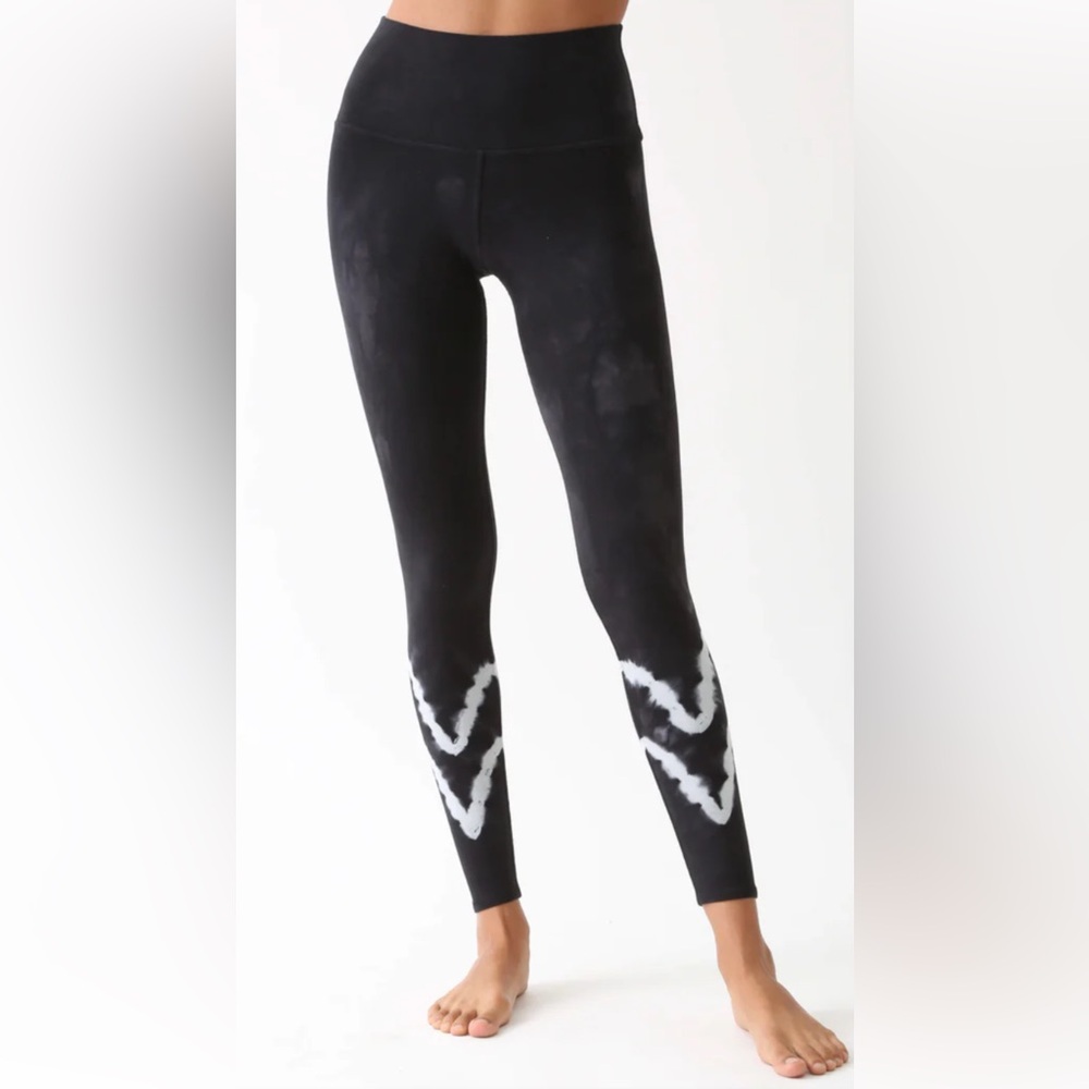 Electric and rose onyx chevron leggings xl EUC